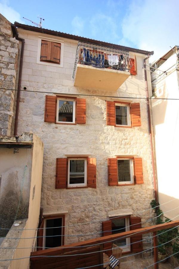 Apartment By The Sea Komiza, Vis - 3035 Komiza